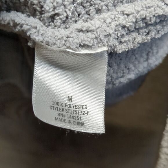 Gray Cable Knit Turtleneck Sweater - Picture 6 of 8